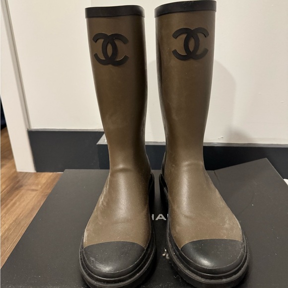 CHANEL Olive Rubber Boots with Black Trim - Picture 1 of 8